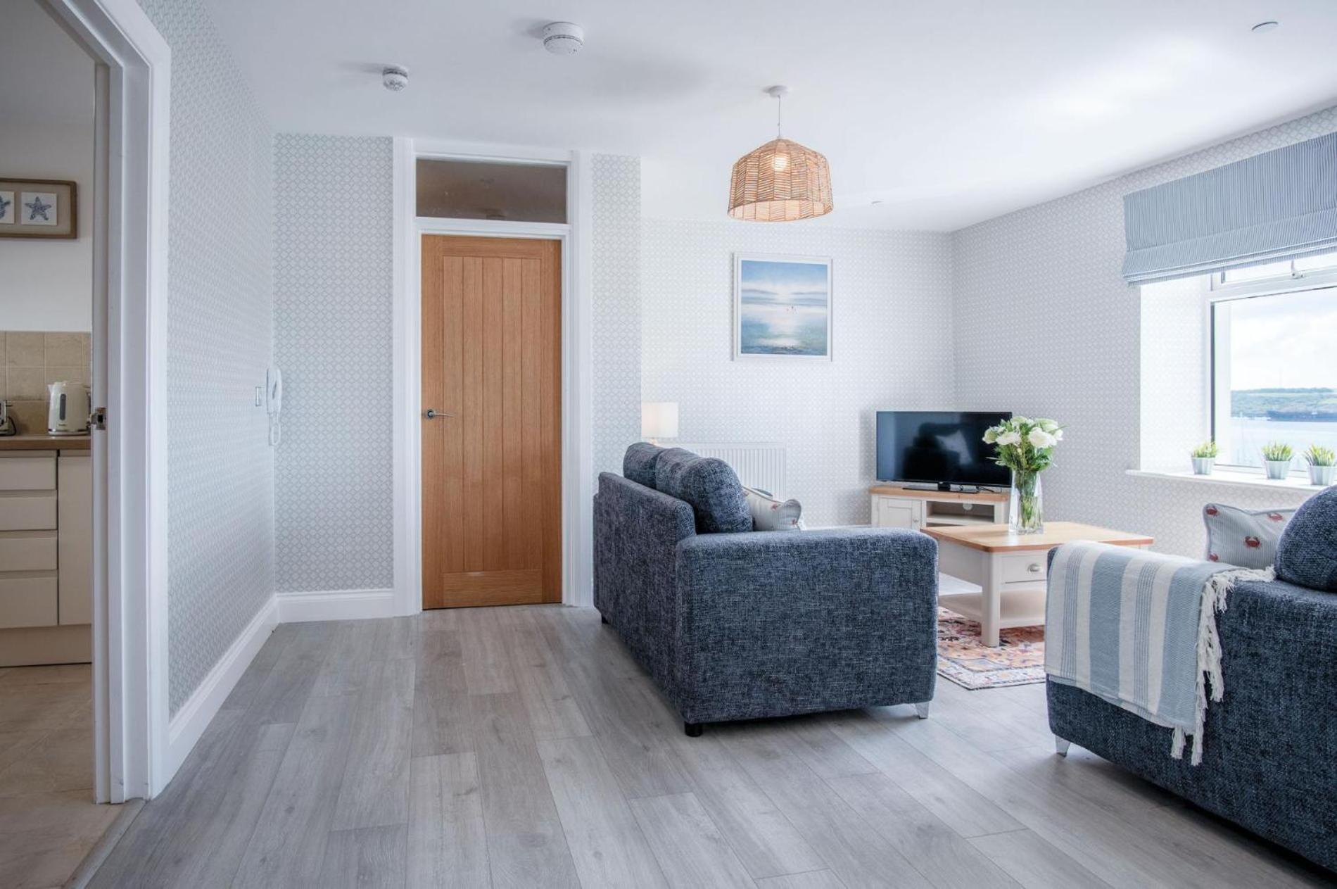 Haven View - 2 Bedroom Apartment - Милфорд-Хейвен Экстерьер фото